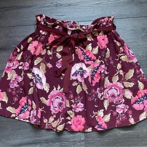LC Lauren Conrad Maroon Floral Print Skirt Size Small NWT